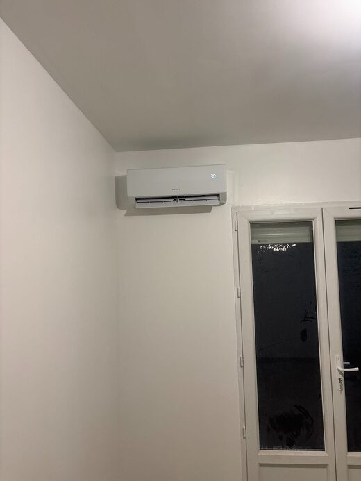 Installation&#x20;d&#x2019;une&#x20;climatisation&#x20;Heiwa&#x20;dans&#x20;une&#x20;maison&#x20;en&#x20;r&#x00E9;novation&#x20;&#x2013;&#x20;Confort&#x20;et&#x20;efficacit&#x00E9;